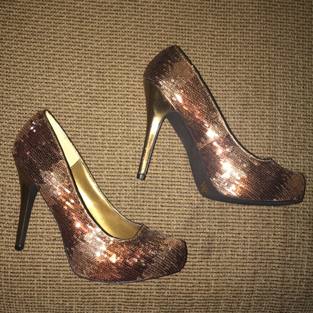 Heels - Picture 2 of 5